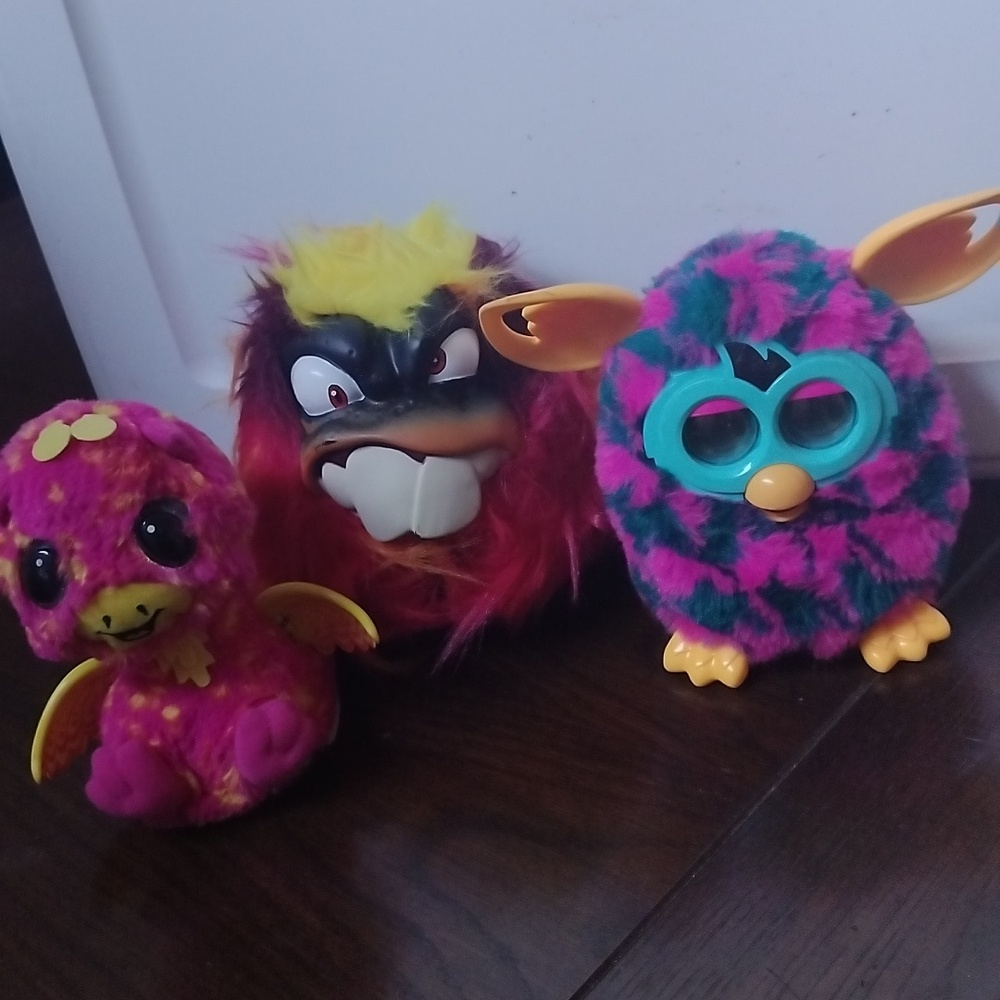 Furbies, hatchimals, grumblies lot vintage toys